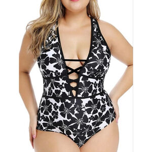 NEW FlatterMe Floral Criss Cross Front 1 Pc Swimsuit 2X
